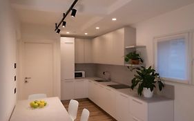 Silvanello Apartment